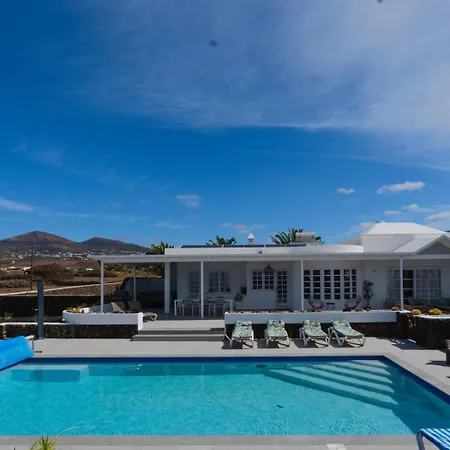 Palmitas - Sea Views - Private Pool - Hot Tub - Table Tennis *