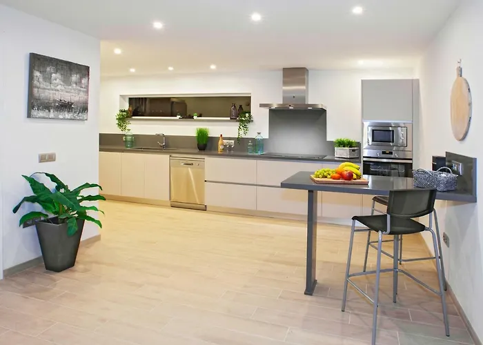 Palmitas - Sea Views - Private Pool - Hot Tub - Table Tennis Puerto Calero