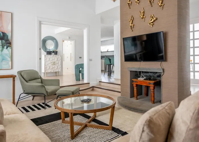 Villa Palmitas - Sea Views - Private Pool - Hot Tub - Table Tennis