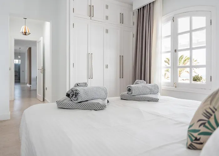 Palmitas - Sea Views - Private Pool - Hot Tub - Table Tennis * Puerto Calero