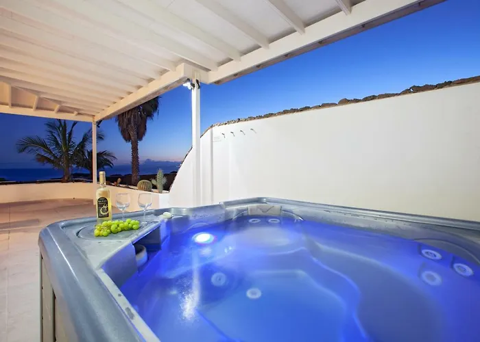 Palmitas - Sea Views - Private Pool - Hot Tub - Table Tennis Villa Puerto Calero