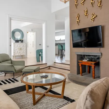 Villa Palmitas - Sea Views - Private Pool - Hot Tub - Table Tennis