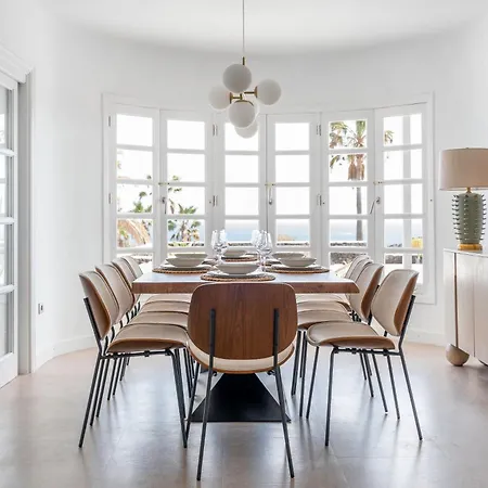 Villa Palmitas - Sea Views - Private Pool - Hot Tub - Table Tennis