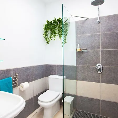 Palmitas - Sea Views - Private Pool - Hot Tub - Table Tennis וילה