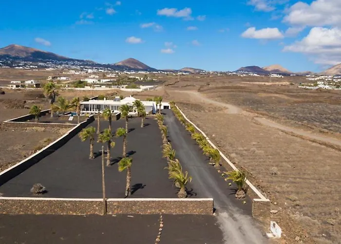 Vila Palmitas - Sea Views - Private Pool - Hot Tub - Table Tennis *